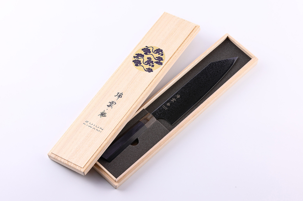 桐箱に入った瑞雲・極